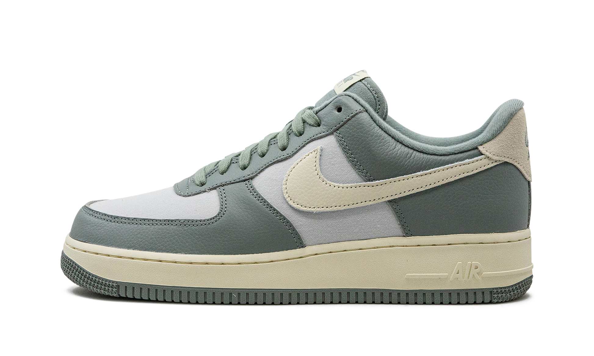 Air Force 1 Low LX "Mica Green"