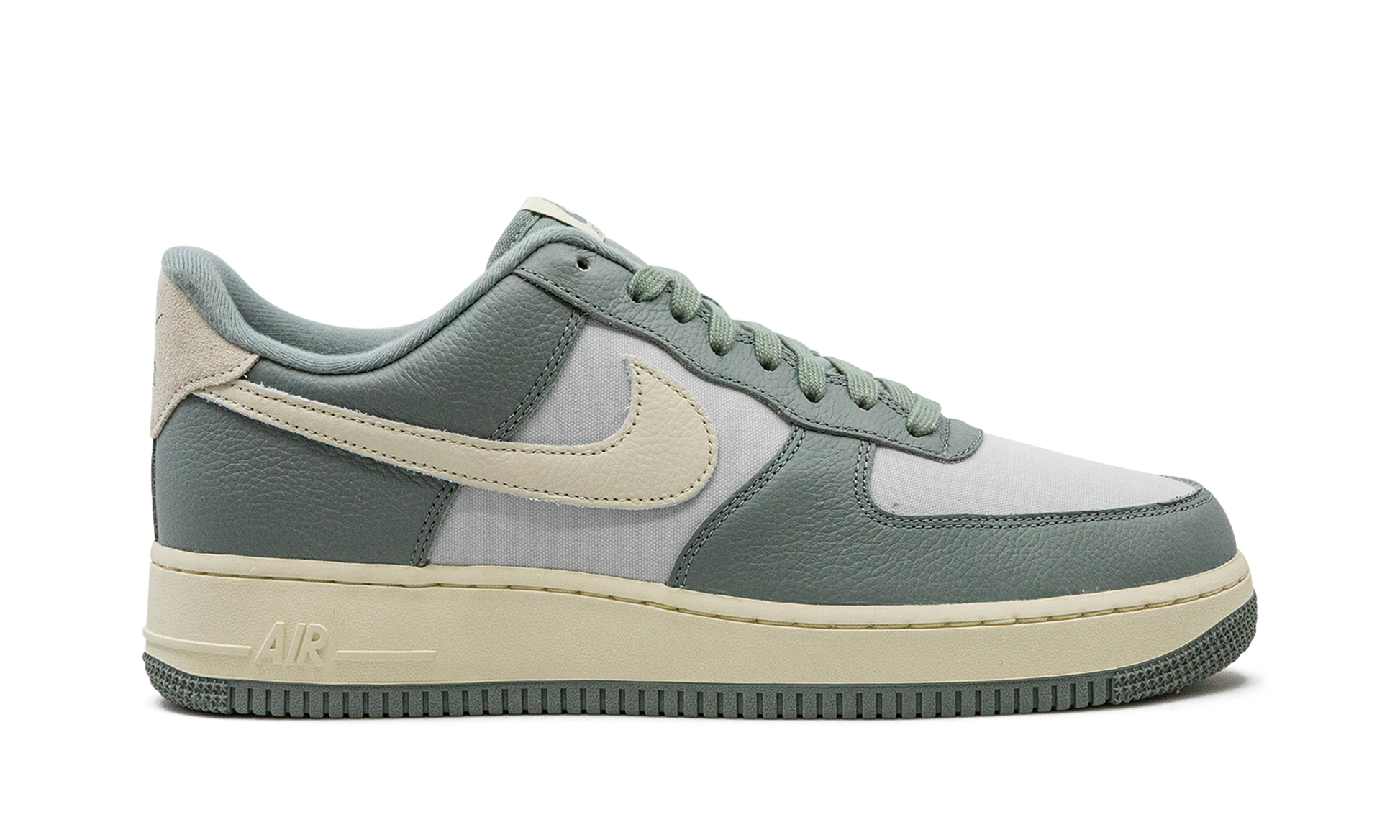 Air Force 1 Low LX "Mica Green"