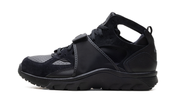 Air Trainer Huarache "Triple Black"
