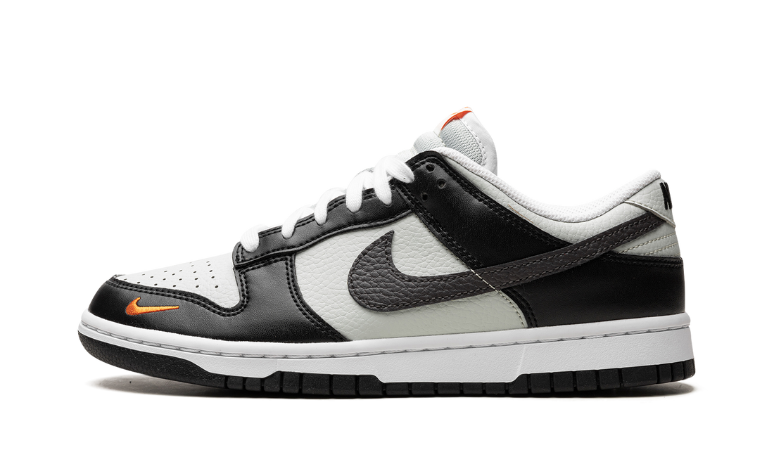 Dunk Low "Black/Total Orange"