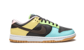 Dunk Low SE 
