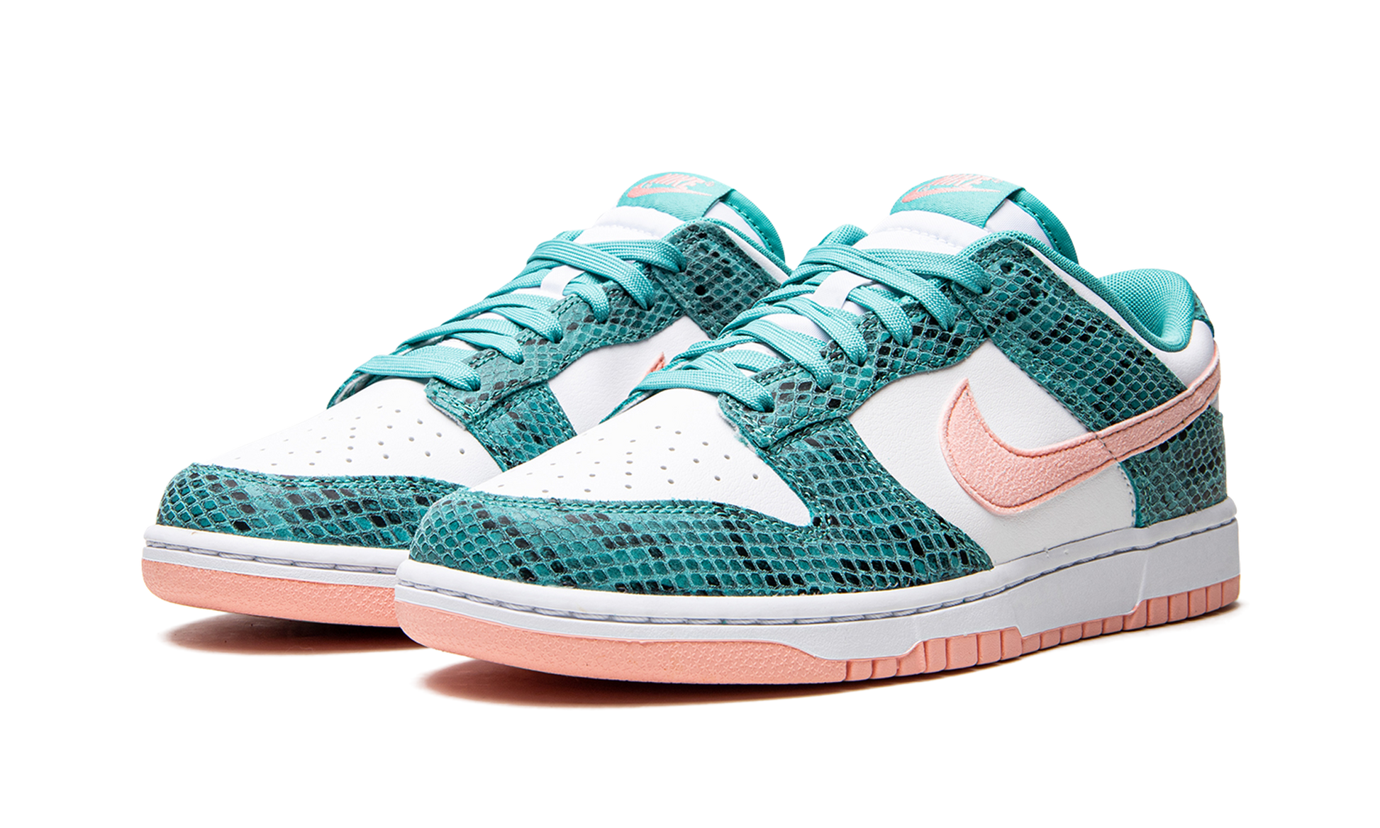 Dunk Low "Snakeskin Washed Teal Bleached Coral"
