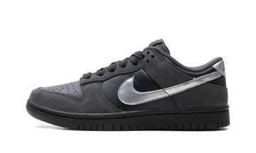 Dunk Low WMNS "Anthracite / Metallic Silver"