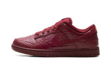 Dunk Low WMNS "Team Red Croc"