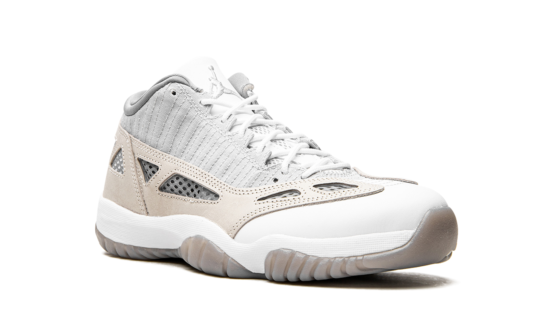Air Jordan 11 Retro Low IE "'Light Orewood Brown'"