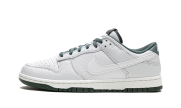 NIKE DUNK LOW "VINTAGE GREEN"