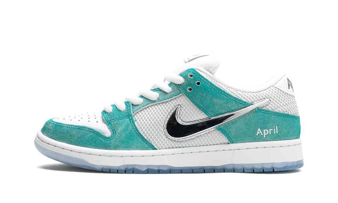 SB Dunk Low Pro QS "April Skateboards"