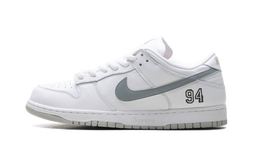 SB Dunk Low "Supreme - White"
