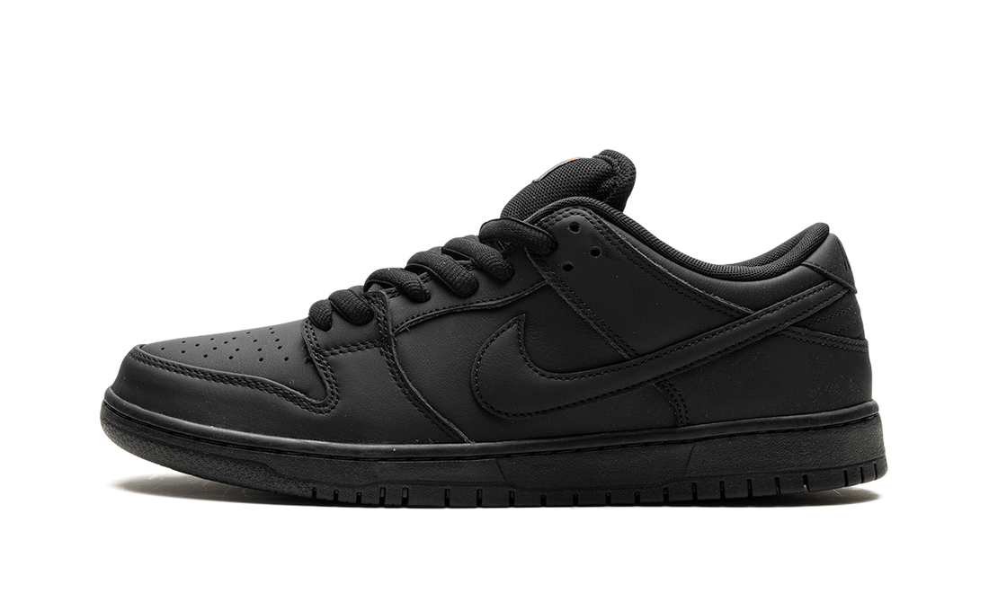 SB Dunk "Triple Black"