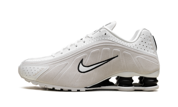 Shox R4 WMNS "White Black Suede"