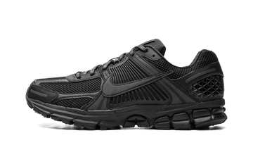 Zoom Vomero 5 "Triple Black"