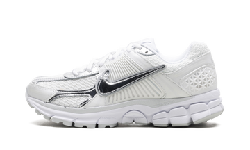 Zoom Vomero 5 WMNS "Chrome Toe"