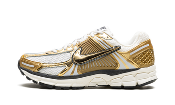 Zoom Vomero 5 WMNS "Metallic Gold"