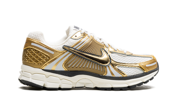 Zoom Vomero 5 WMNS "Metallic Gold"
