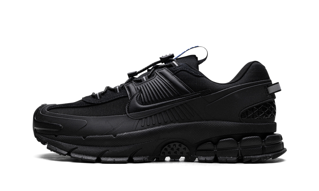 Zoom Vomero Roam "Triple Black"