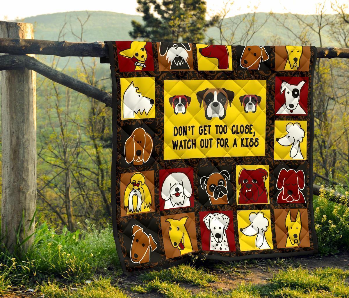 Watch Out For A Kiss Dog Quilt Blanket-Gear Wanta