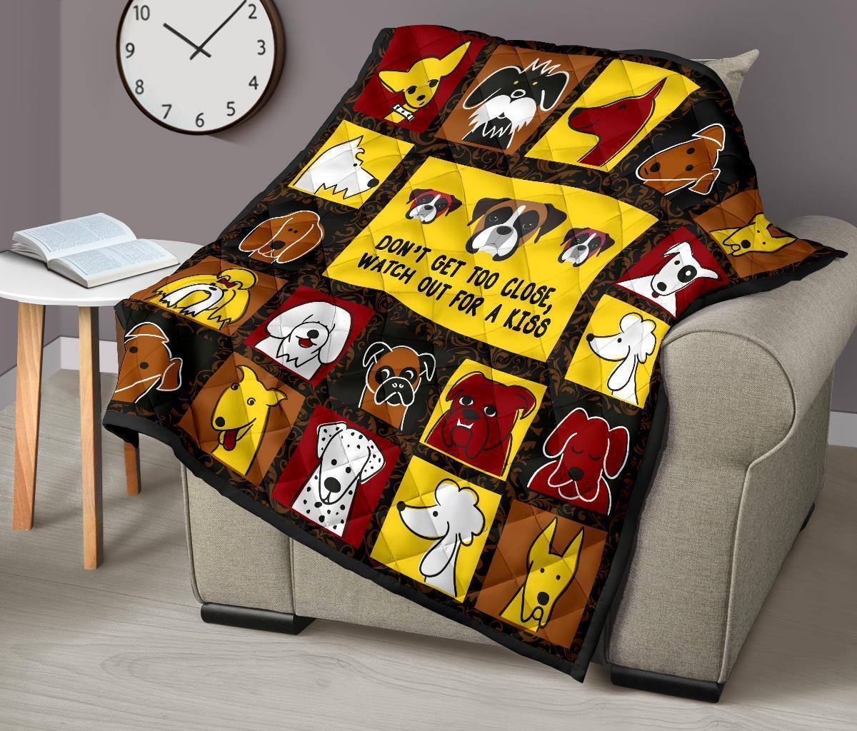 Watch Out For A Kiss Dog Quilt Blanket-Gear Wanta